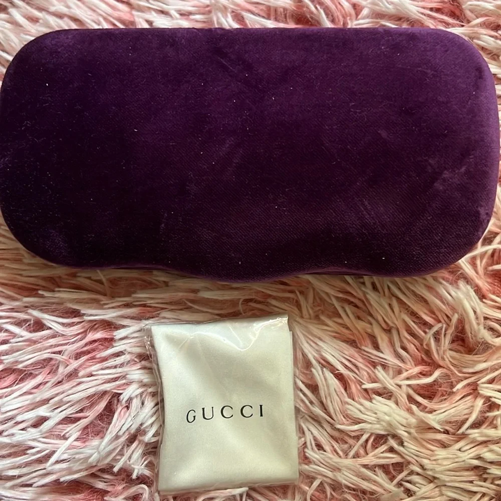 Gucci eggplant scalloped